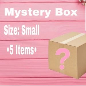 Woman's Tops S MYSTERY BOX